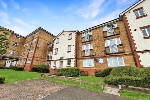 Dunstable Road, Luton, Bedfordshire... 2 bed apartment for sale