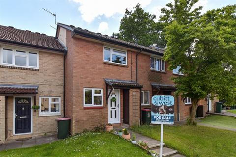 Prestwick Close, Crawley RH11 2 bed terraced house for sale