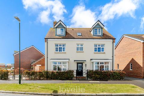 Alder Avenue, Humberston DN36 4 bed detached house for sale
