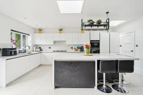 Churchfield Close, North Harrow 4 bed detached house for sale