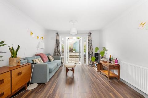 Kirkdale, Sydenham, London, SE26 2 bed terraced house for sale