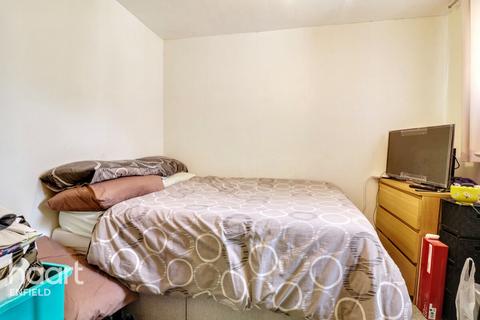 Agricola Place, Enfield 3 bed maisonette for sale