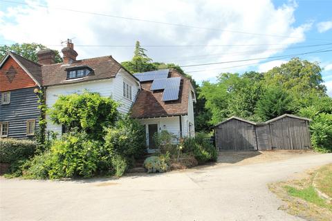 Shere Road, West Horsley, Surrey, KT24 3 bed semi