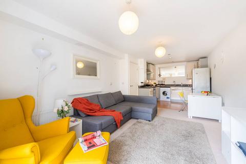 Elswick Street, Sands End, London, SW6 1 bed flat for sale