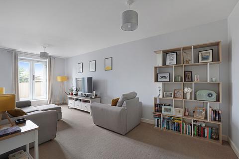 Ward View, Chatham, ME5 2 bed flat for sale
