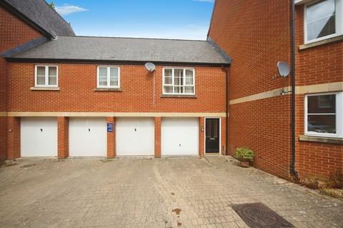 Popham Close, Tiverton EX16 2 bed flat for sale