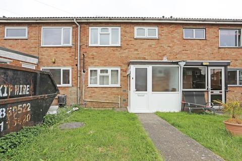 Fleming Gardens, Tilbury, RM18 3 bed terraced house for sale