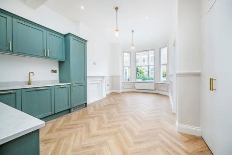 Netherwood Road, London W14 2 bed flat for sale