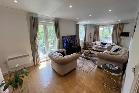 Glebelands Close, London, N12 2 bed apartment for sale