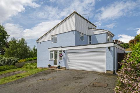 Finlay Close, Faversham 4 bed detached house for sale