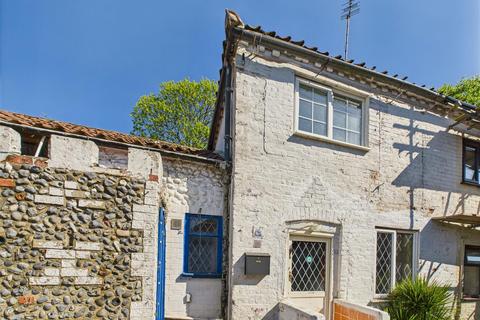 High Street, Mundesley 2 bed cottage for sale