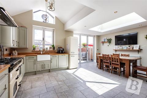 Alma Avenue, Hornchurch, RM12 4 bed bungalow for sale