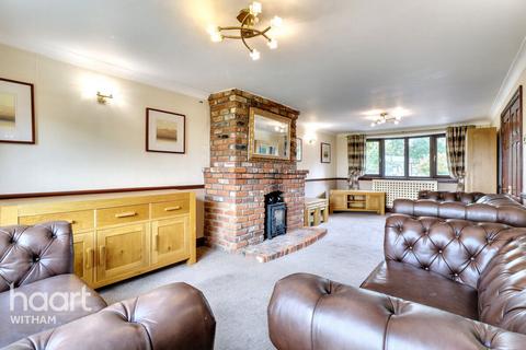 Franklin Road, North Fambridge 4 bed detached house for sale