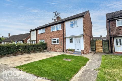 Spruce Avenue, Colchester 3 bed semi