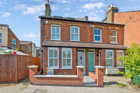 Bourne Avenue, Windsor 3 bed semi