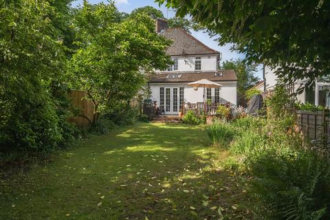 Whitmore Vale Road, Hindhead GU26 3 bed semi