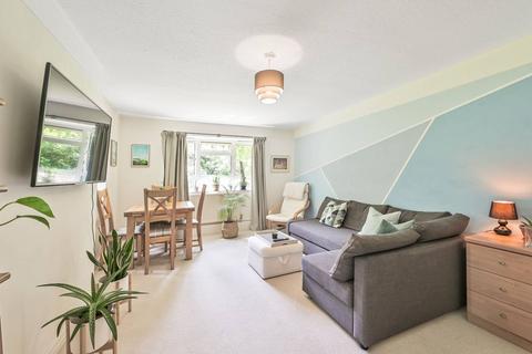 Burnbrae Close, West Finchley... 1 bed flat for sale
