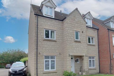 Cavell Court, Trowbridge 5 bed terraced house for sale