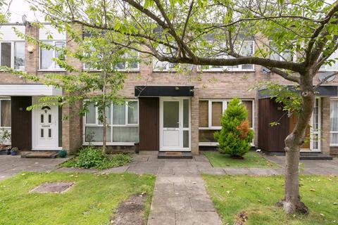 Turnpike Link, East Croydon 3 bed terraced house for sale