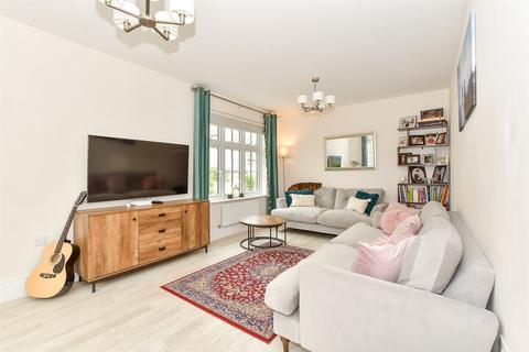 Challenger Way, Marden TN12 3 bed detached house for sale