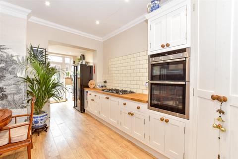 Milton Road, Southsea PO4 3 bed terraced house for sale