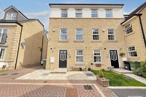 Jilling Ing Park, Dewsbury 4 bed end of terrace house for sale