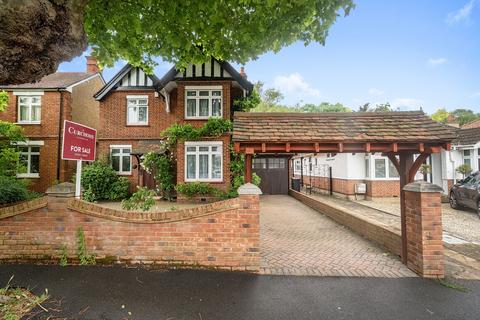 Greenlands Road, Staines