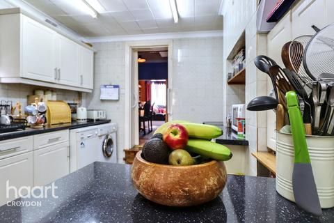 Whitehorse Road, Croydon 3 bed terraced house for sale