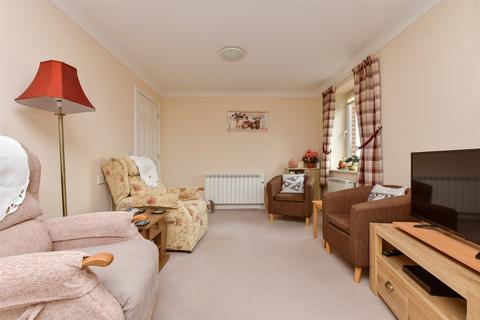 Dickens Court, Margate CT9 2 bed flat for sale