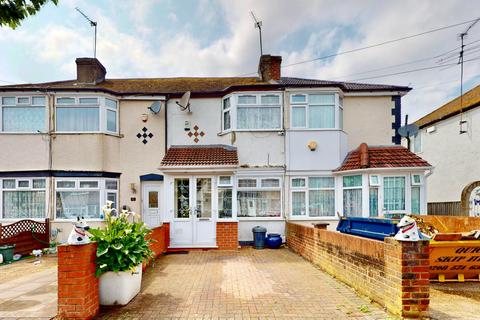 Fairholme Crescent, Hayes UB4 2 bed terraced house for sale