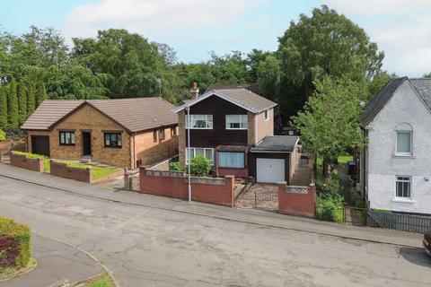 Auchinleck Road, Hardgate 3 bed detached villa for sale