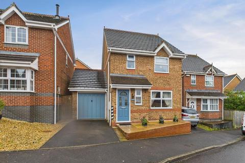 Portland Way, Calne SN11 3 bed detached house for sale
