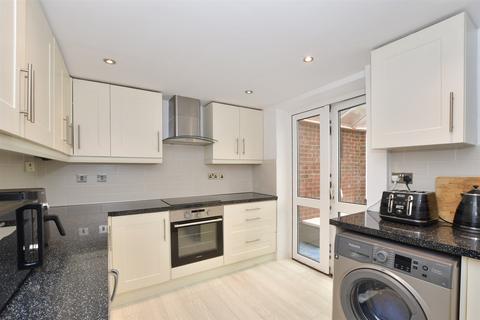 Beachy Path, Tenterden, Kent 3 bed semi