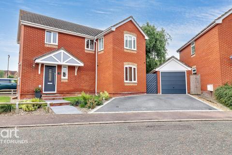 Lyminster Close, Bury St Edmunds 4 bed detached house for sale
