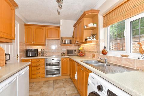 Veles Road, Snodland ME6 3 bed semi