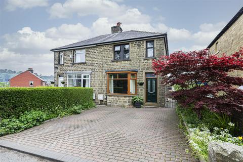 Parkwood Road, Huddersfield HD3 3 bed semi