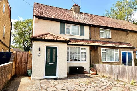 Ashtead 3 bed semi