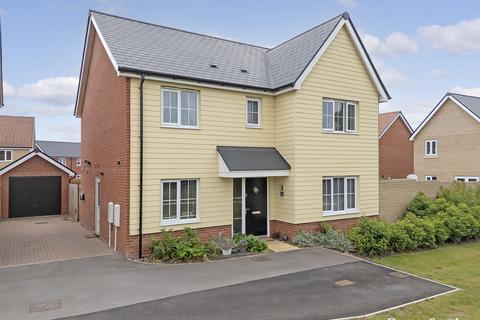 Hilton Drive, Hatfield Peverel, CM3 4 bed detached house for sale