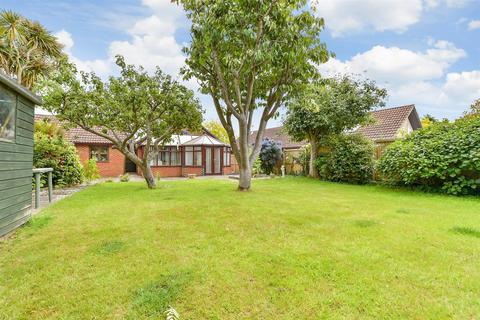 Toll Gate, Deal CT14 2 bed detached bungalow for sale