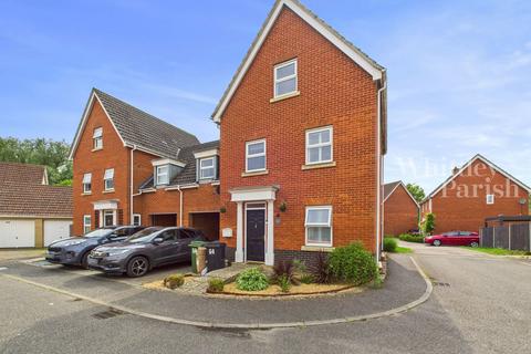 Viscount Close, Diss 4 bed townhouse for sale