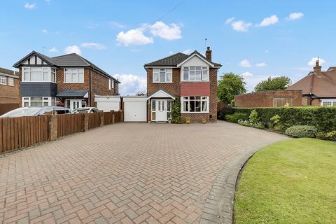 Hodge Lane, Hartford, Northwich 3 bed detached house for sale