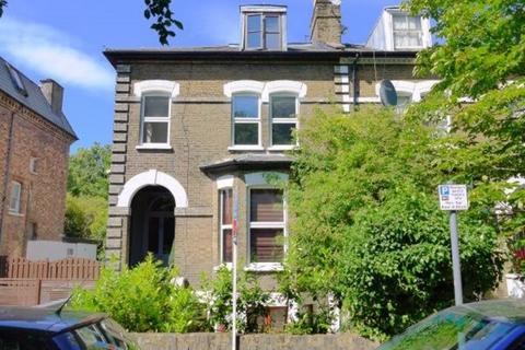 Trinity Road, London N22 3 bed flat for sale