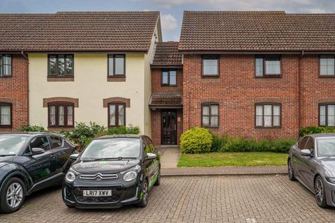 High Road, Broxbourne 2 bed apartment for sale
