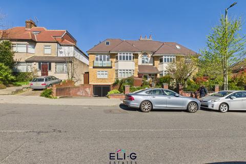 Sundial House,  Finchley Lane, NW4 2 bed flat for sale