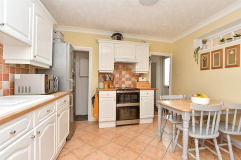 Grange Road, Gillingham ME7 3 bed semi