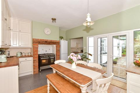 Adisham Road, Adisham, Canterbury, Kent 3 bed terraced house for sale