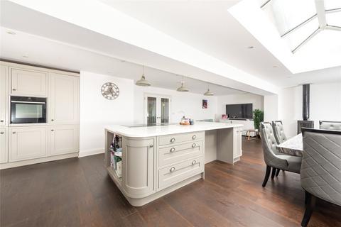 Hall Close, Harrold, Bedfordshire, MK43 4 bed detached house for sale