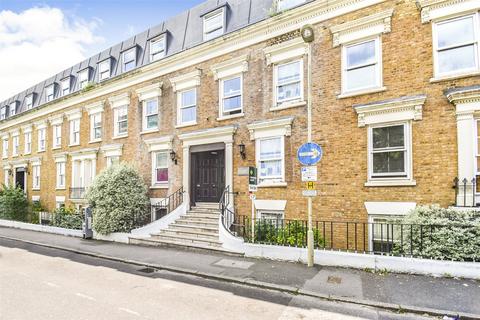 Frederick Street, Hampshire GU11 1 bed apartment for sale