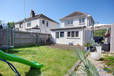 Wimborne Road, Oakdale, Poole 3 bed detached house for sale