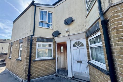 Renown Close, Croydon, CR0 2 bed maisonette for sale